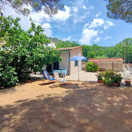 Holiday home Dei Cavallucci Marini